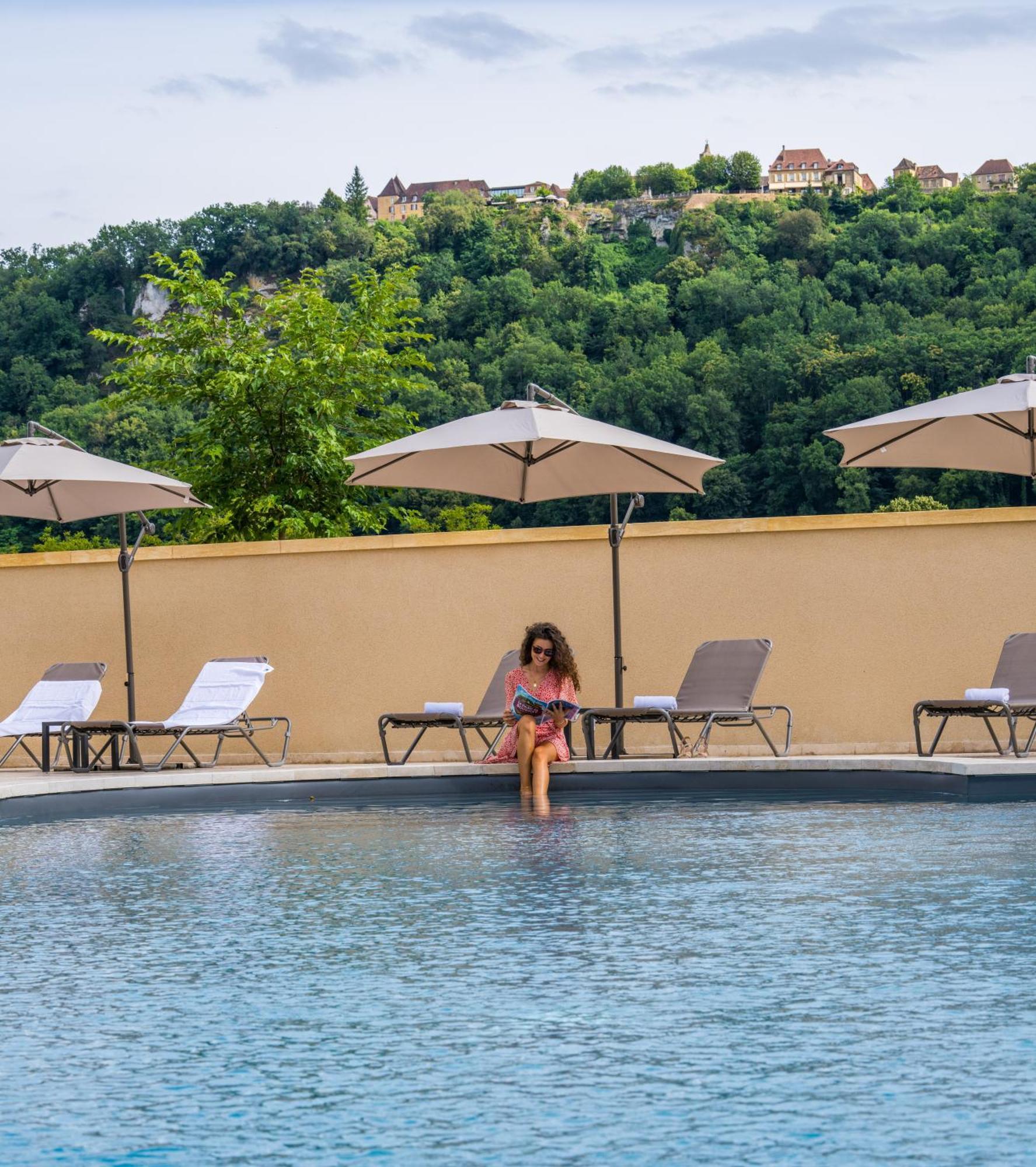 Hotel Le Perigord Ла-Рок-Гажак Экстерьер фото